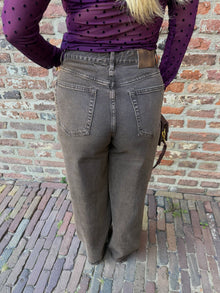 Wide Leg Jeans - Vintage Brown