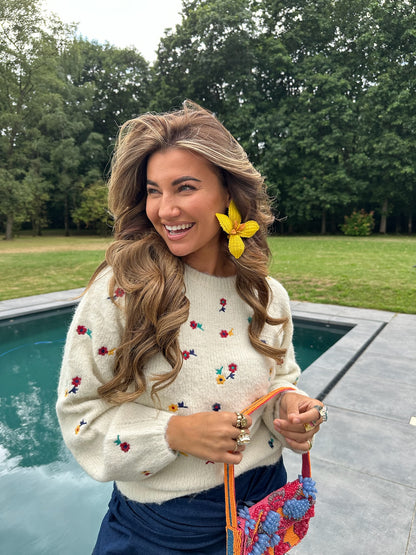 Sweater Flower